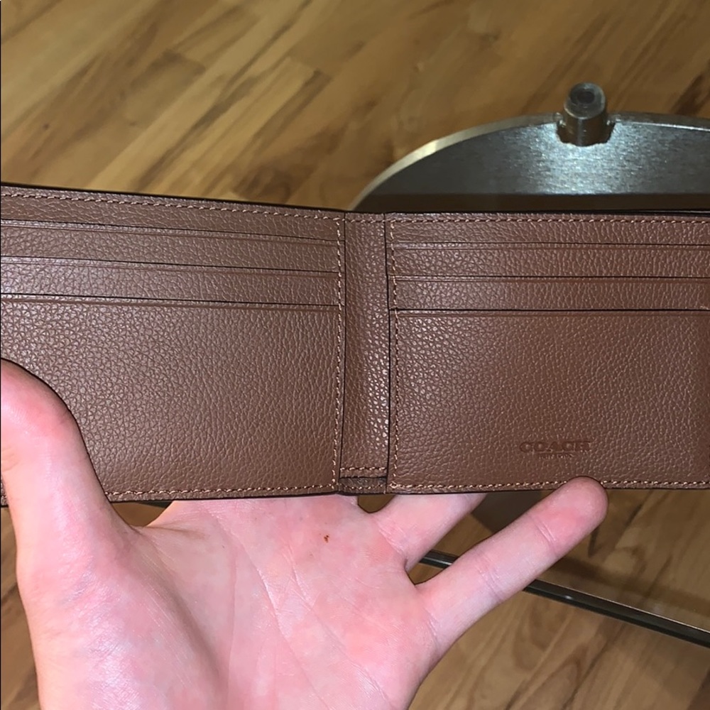 Coach Wallet - Picture 4 of 5